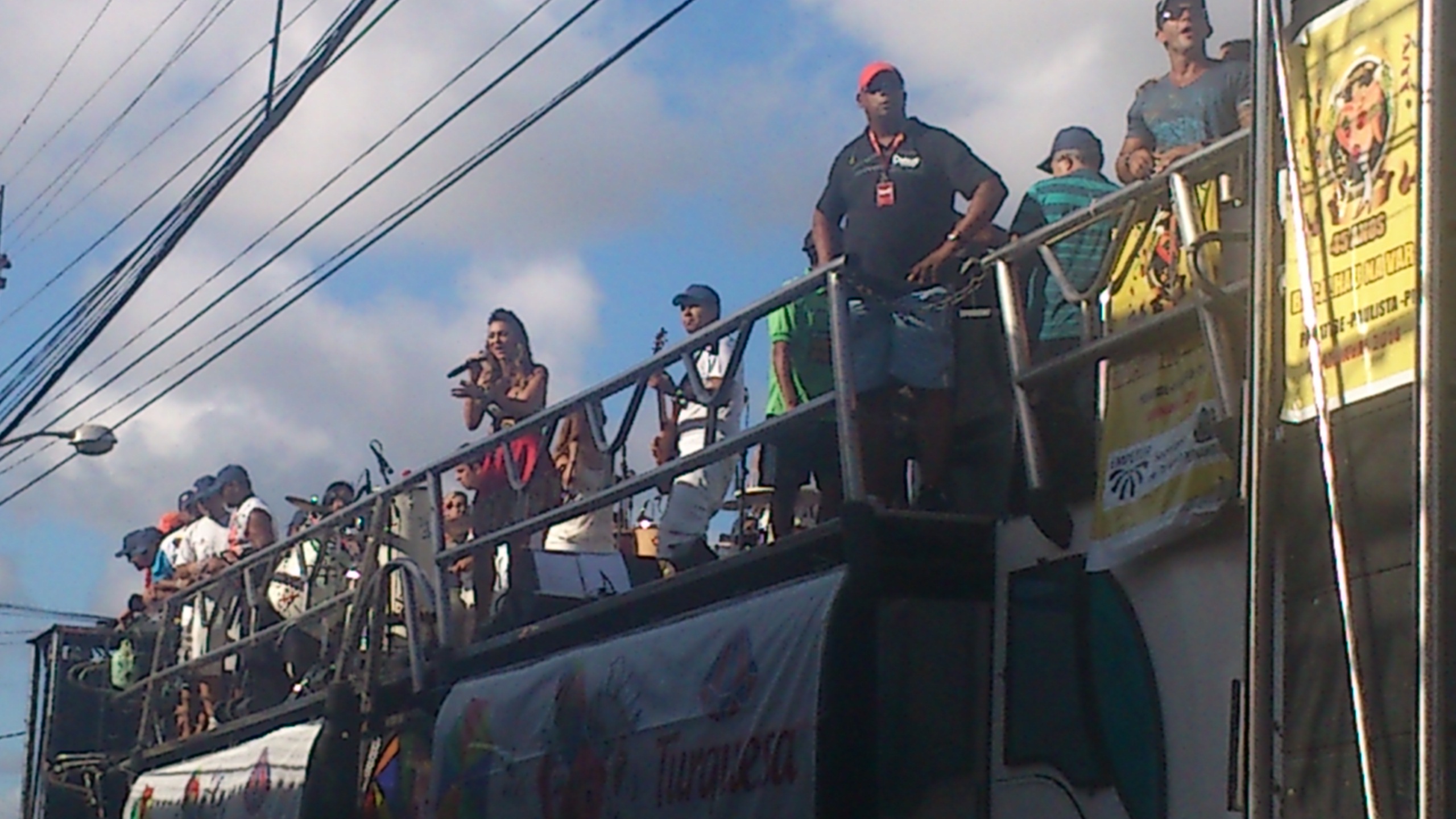 Bacalhau na Vara completa 45 anos com grande desfile em Paratibe Paulista