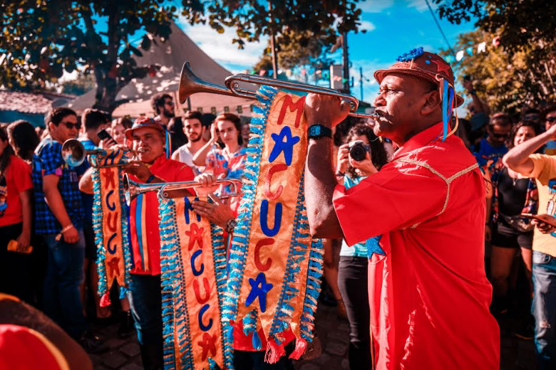 Carnaval 2020: Macuca lança camisa da prévia com agito em Olinda. Festa gratuita acontece no dia 21 de dezembro, com apresentação da Orquestra do Maestro Oséas.